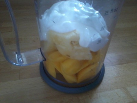 Ananász-mangó-spoonz joghurt